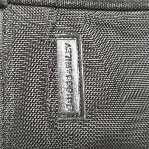 BRIGGS & RILEY | Messenger Laptop Cross-Body Bag - Picture 3 of 16